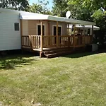 Accueillant Avec Terrasse A - Api-1-52-706 Campingplatz *