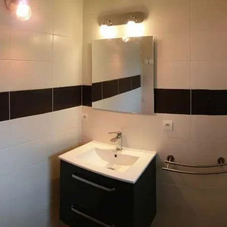 Accueillant Avec Terrasse A - Api-1-52-706