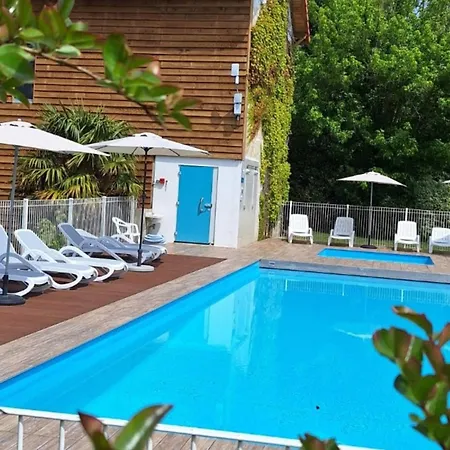Accueillant Avec Terrasse A - Api-1-52-706 *