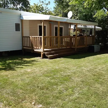 Accueillant Avec Terrasse A - Api-1-52-706 Kamp alanı *
